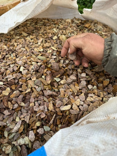 Златолит персиковый декоративная каменная крошка купить в Кубинке