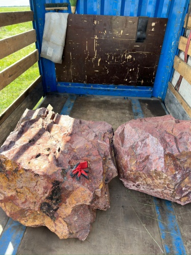Ландшафтные глыбы красно-фиолетовые 200-1000 килограмм купить в Кубинке