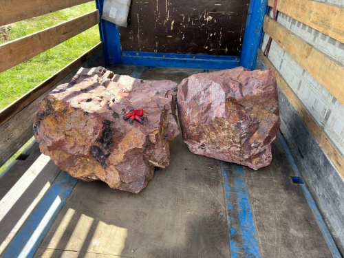 Ландшафтные глыбы красно-фиолетовые 200-1000 килограмм купить в Кубинке