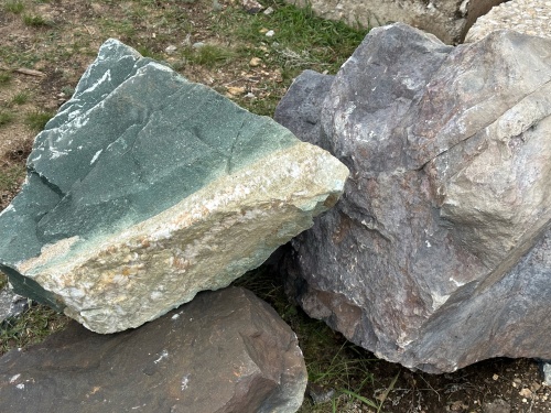 Камни для ландшафтного дизайна зелёные 10-60 килограмм купить в Кубинке