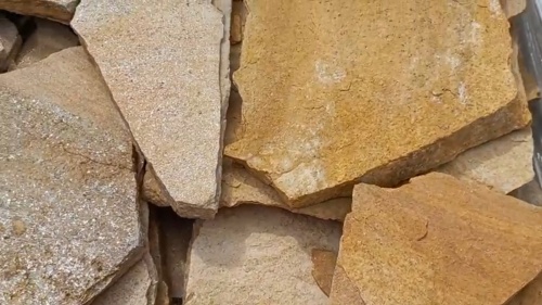 Плитняк златолит жёлтый для цоколя купить в Кубинке