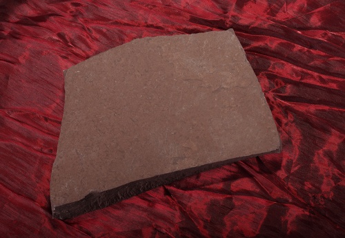 Плитняк лемезит бордовый для цоколя 1,5-2 см купить в Кубинке