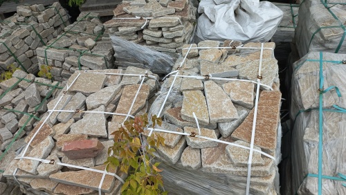 Гранитный плитняк галтованный для парковки купить в Кубинке