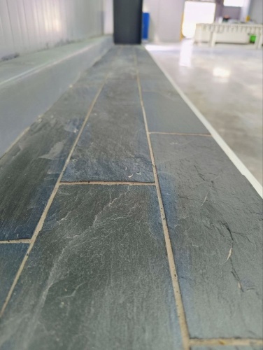 Плитка чёрная из натурального камня фасадная 30 см * 5 см, толщина 7 мм -30 мм купить в Кубинке